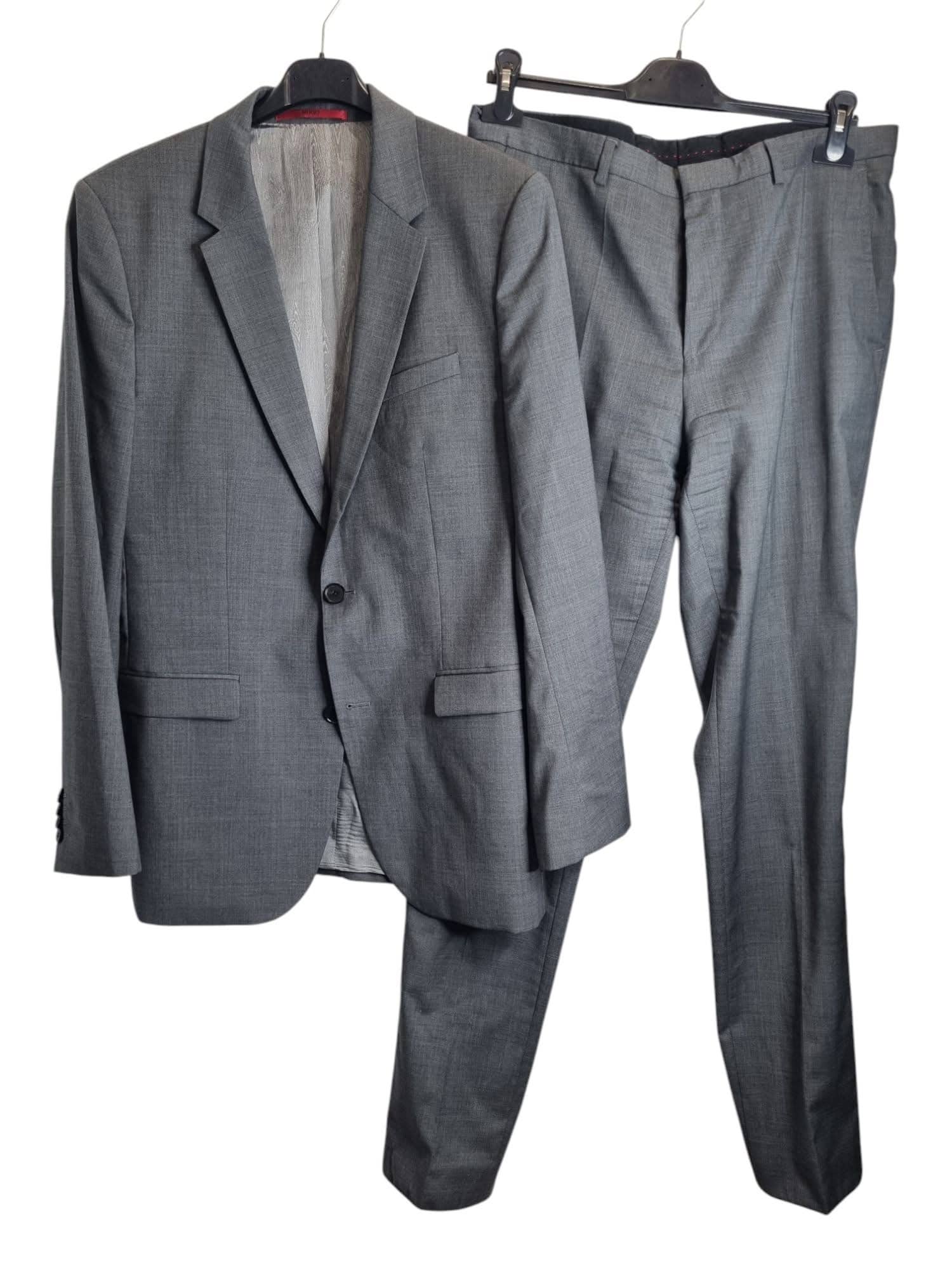 Męski garnitur Hugo Boss rozmiar S/M