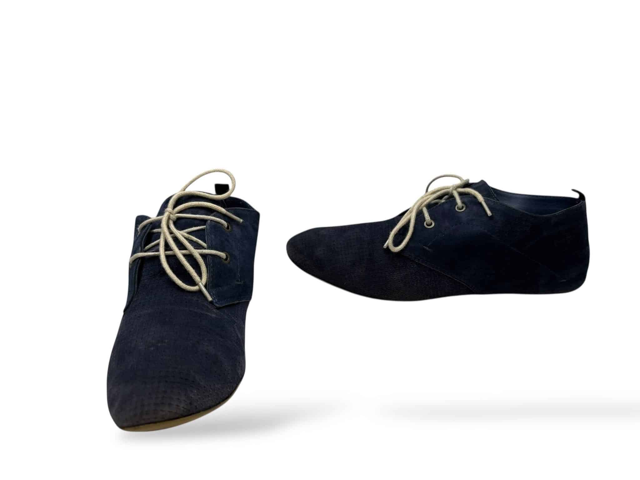Buty skorzane zamszowe Bugatti  Rozmiar 41