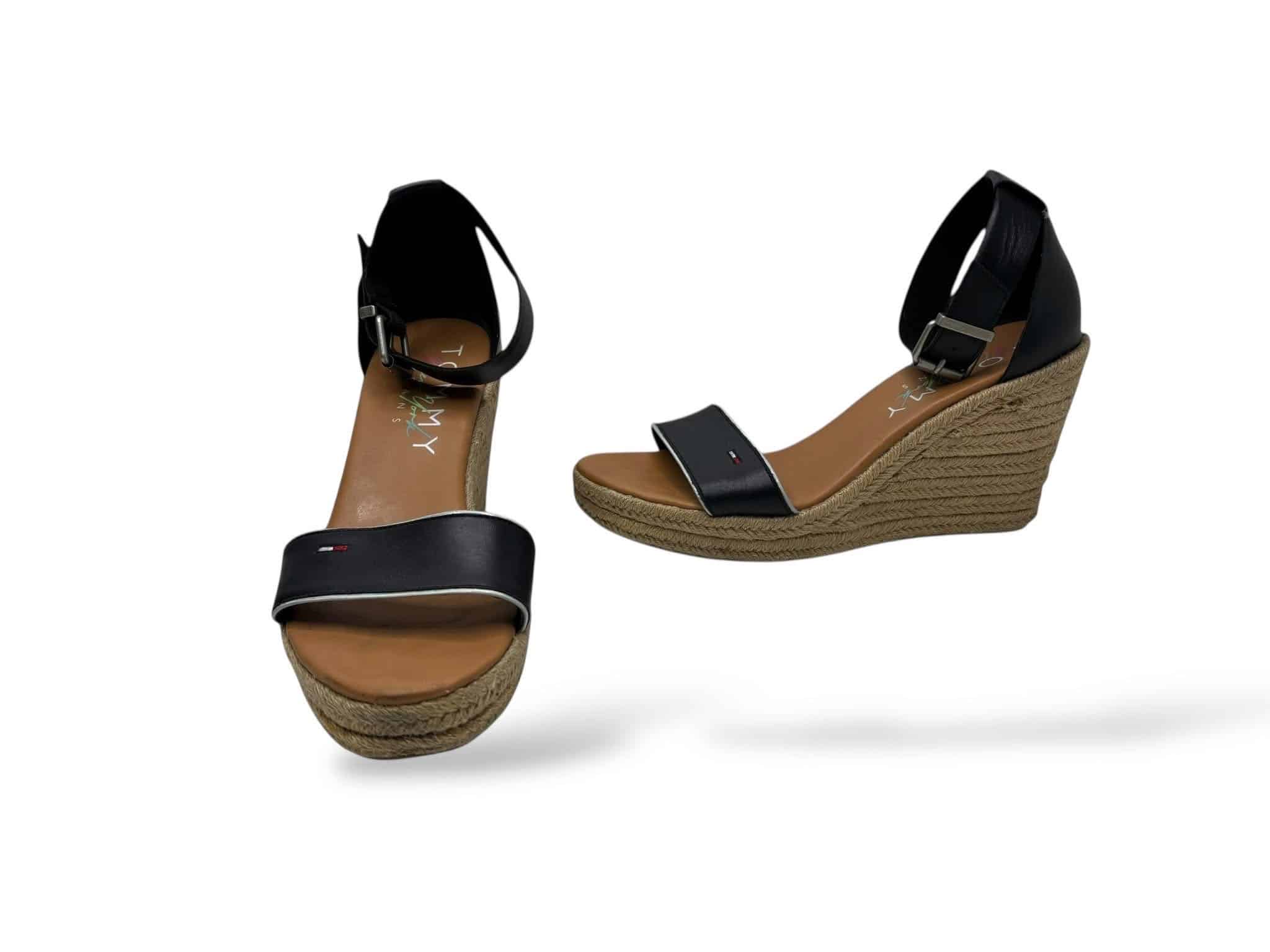 Sandaly skorzane Tommy Hilfiger  Rozmiar 42