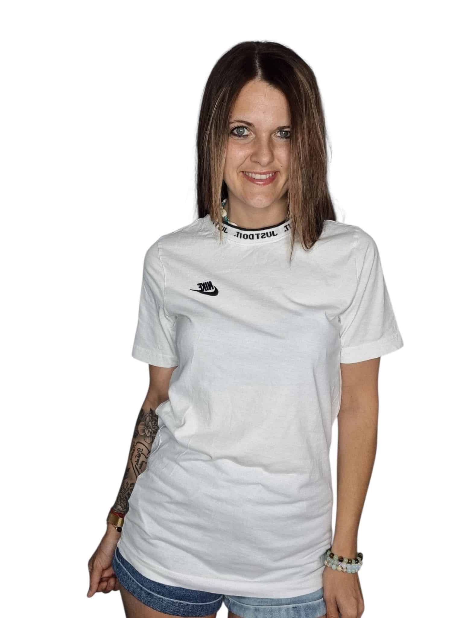 Biały t-shirt Nike rozmiar xs/s 34/36