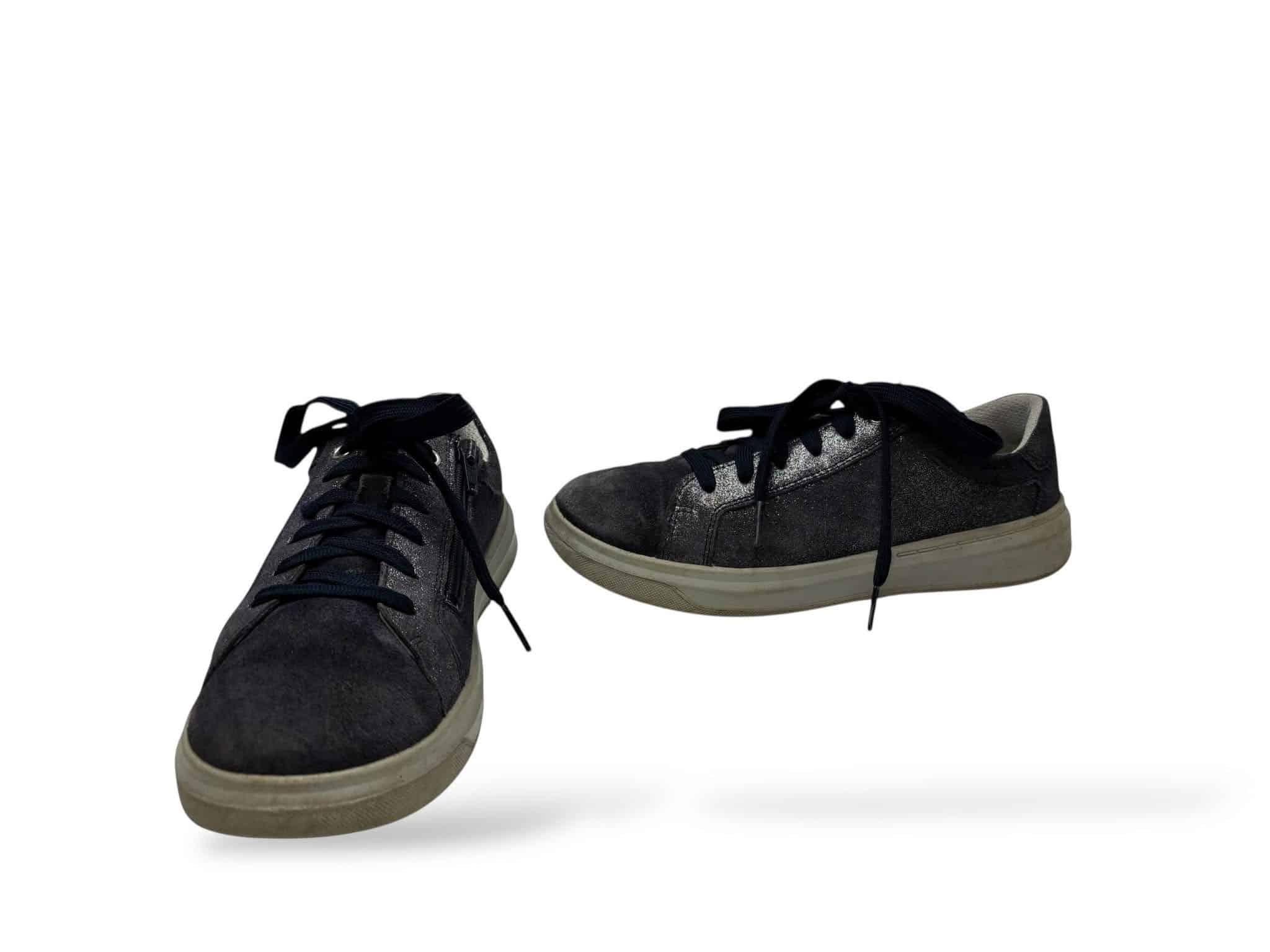 Trampki skorzane Superfit  Rozmiar 37